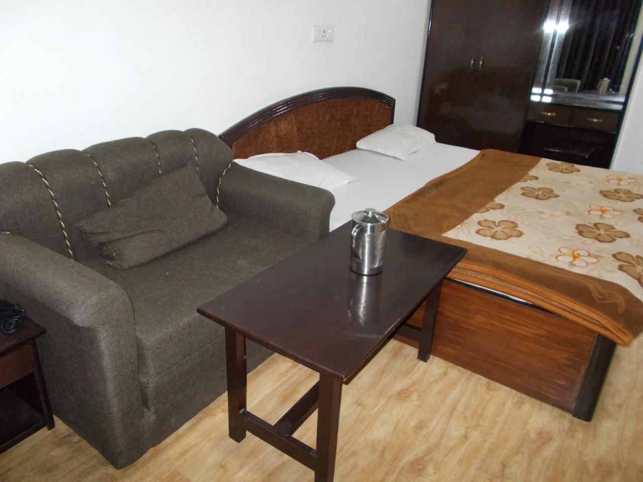 Hotel Sarovar Mall Road *