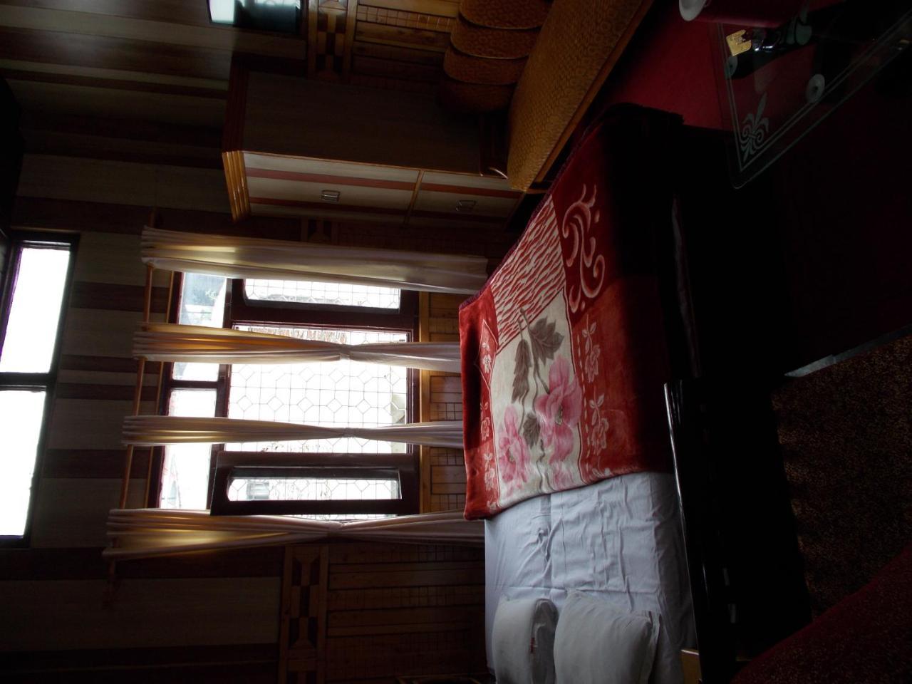 Sarovar Mall Road Hotel Nainital