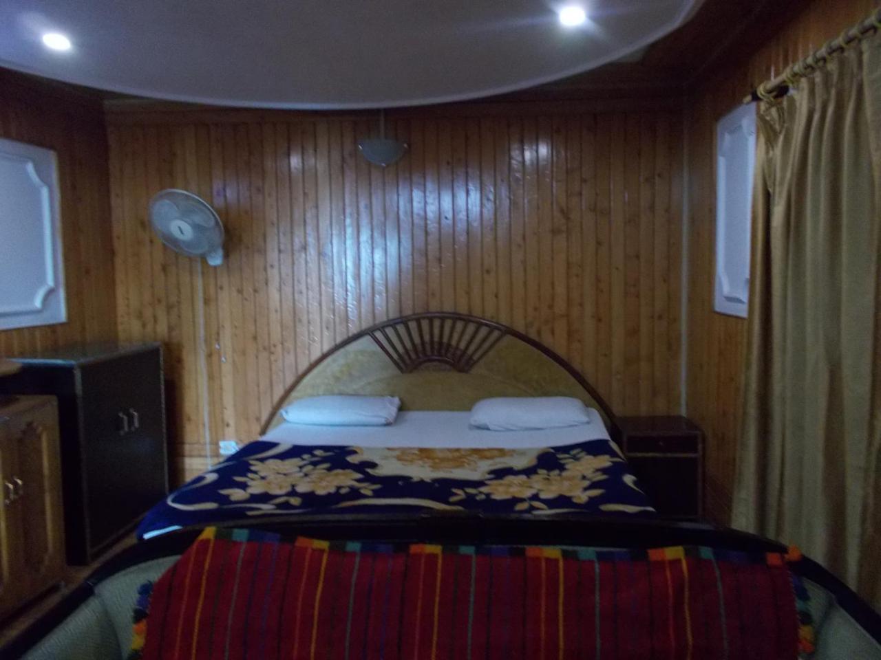 Sarovar Mall Road Hotel *